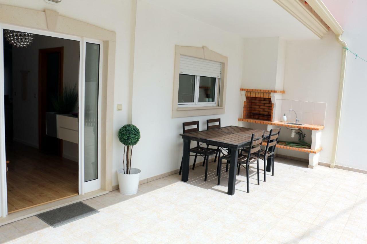 Villa Alice'S House à Nazaré Extérieur photo